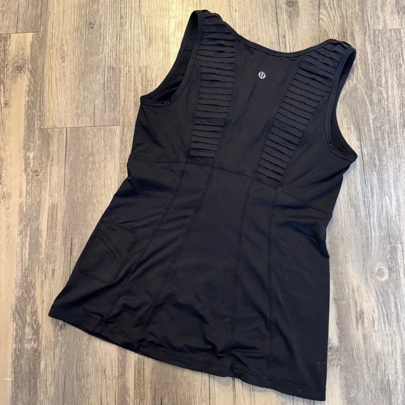 Black Lululemon Pleated Tank Top - Picture 1 of 8